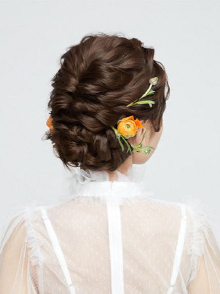 2020年最流行的田園森女系盤發(fā)，點(diǎn)亮美發(fā)飾品銷售新風(fēng)尚